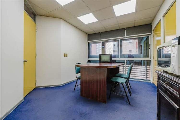 LOCAL COMERCIAL EDIFICIO DE USO MITXO | CERCANO A METRO MONEDA