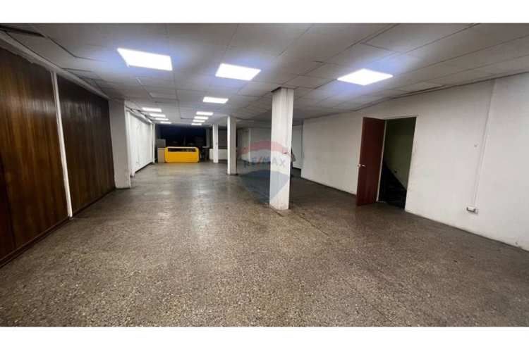 Local sn diego 850 m2 uso mixto