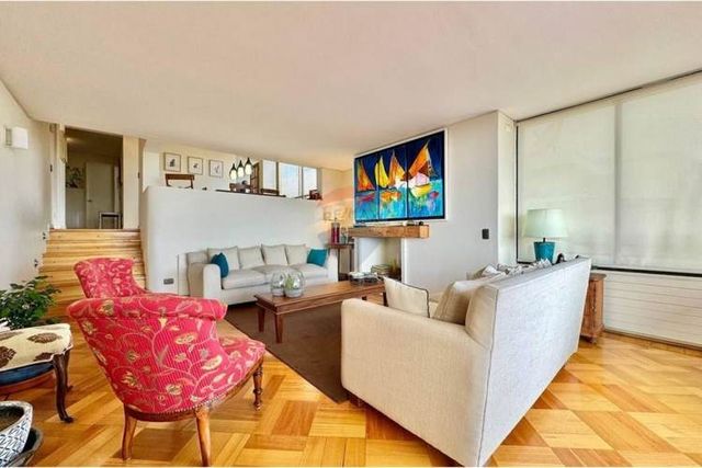 Venta departamento 3 d. remodelado, los domínicos