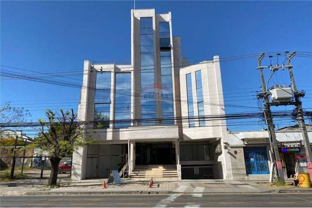 Se vende oficina en edificio aranjuez talca.