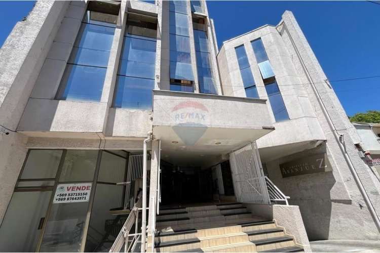 Se vende oficina en edificio aranjuez talca.