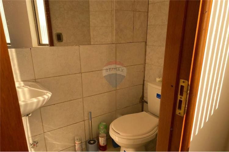 Se vende oficina en edificio aranjuez talca.