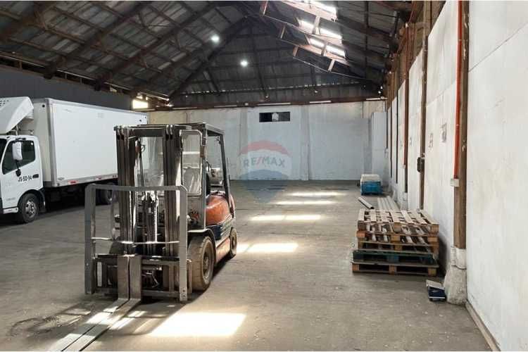 Se arrienda bodega 400 m2 talca