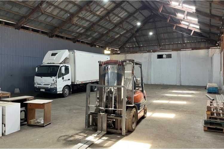 Se arrienda bodega 400 m2 talca