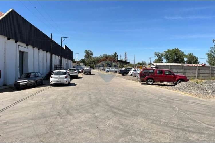 Se arrienda bodega 400 m2 talca