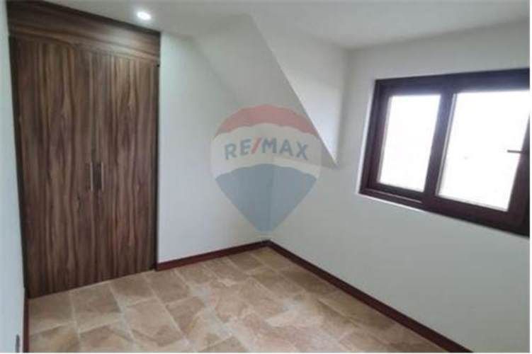 En venta casa en parcelas hacienda la esmeralda.