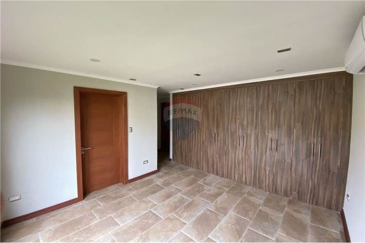 En venta casa en parcelas hacienda la esmeralda.