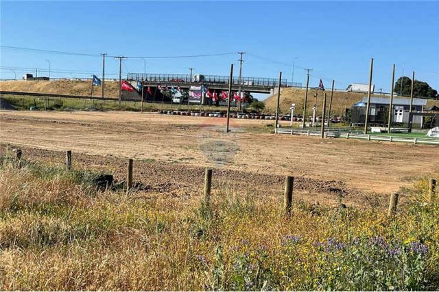 Arriendo lotes de 5.000  cruce unihue.