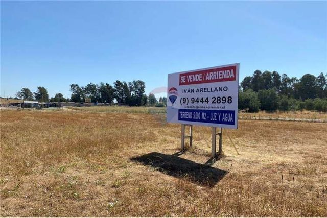 Arriendo lotes de 5.000  cruce unihue.