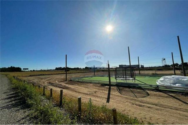 Arriendo lotes de 5.000  cruce unihue.