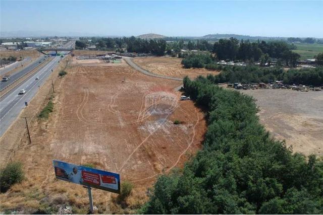 Arriendo lotes de 5.000  cruce unihue.