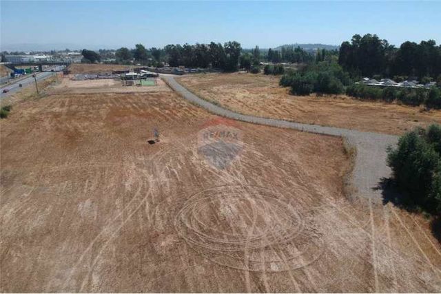 Arriendo lotes de 5.000  cruce unihue.