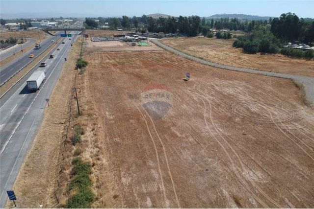 Arriendo lotes de 5.000  cruce unihue.