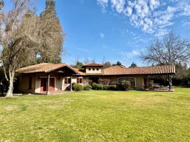 HERMOSA CASA 360M2 EN 5000 M2 CALERA DE TANGO