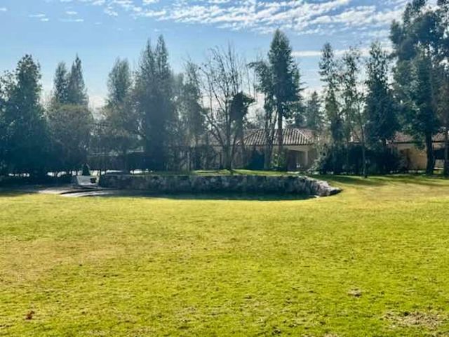 HERMOSA CASA 360M2 EN 5000 M2 CALERA DE TANGO