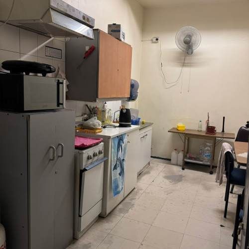 EDIFICIO DE 4 NIVELES EN PLENO BARRIEO COMERCIAL DE SANTIAGO