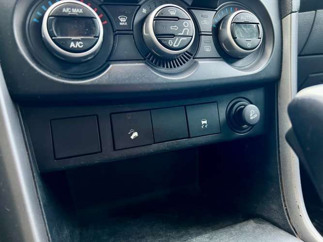 Mazda BT-50 Hi Rider 4x4 3.2 AT