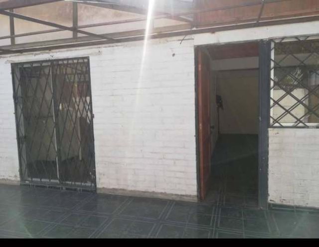 Casa oportunidad Comercial Galpón 135 mts