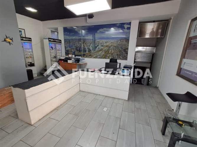 LOCAL COMERCIAL Av. Santa Isabel