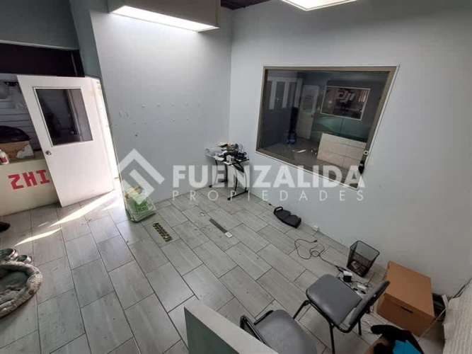 LOCAL COMERCIAL Av. Santa Isabel