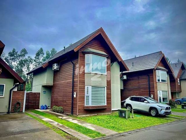 Hermosa casa en Condominio Altos de Mirasur II