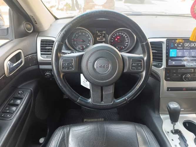 JEEP GRAND CHEROKEE 2012