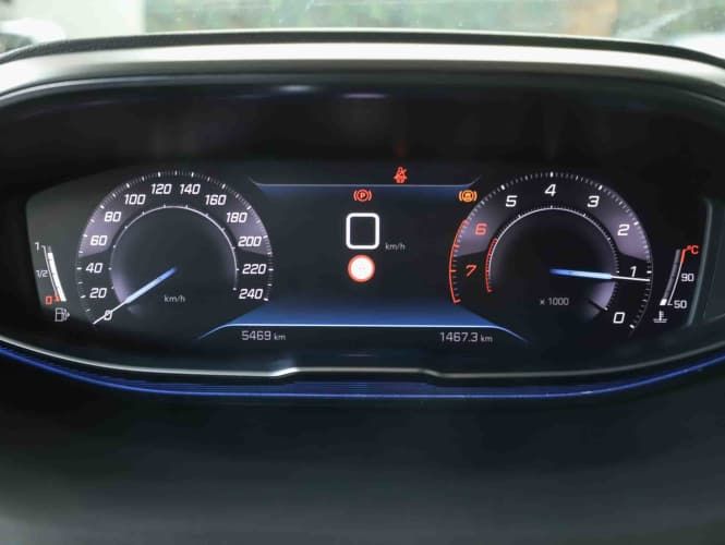 Peugeot 3008 2025 3008 Puretech 1.2