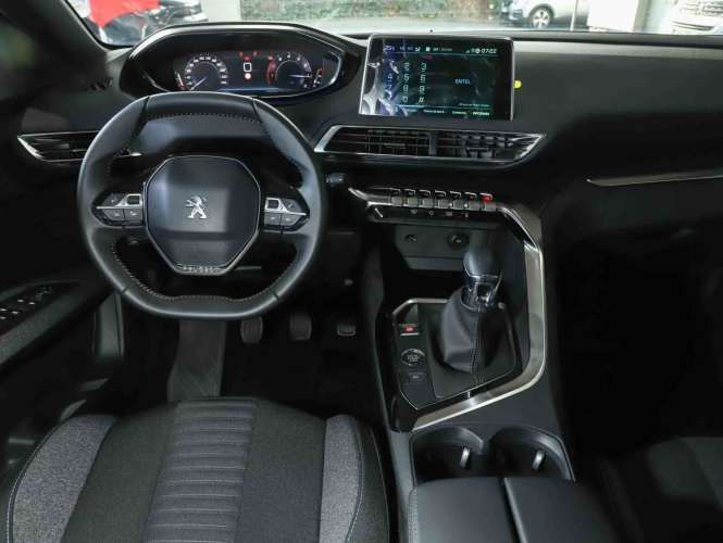 Peugeot 3008 2025 3008 Puretech 1.2