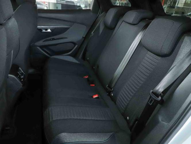 Peugeot 3008 2025 3008 Puretech 1.2