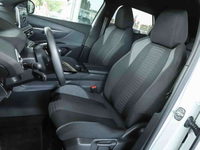 Peugeot 3008 2025 3008 Puretech 1.2