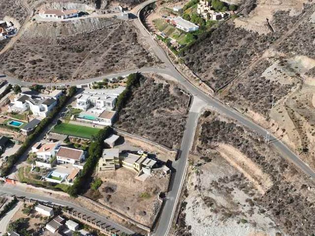 ¡Terreno en venta en Condominio Encomenderos, Cerro Grande!