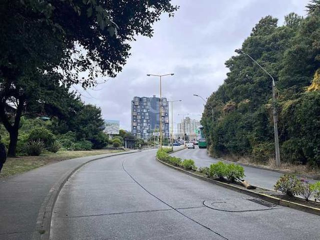 Céntrico sitio de esquina con casa en Puerto Montt.