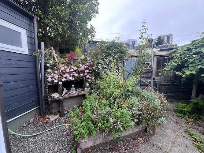 Céntrico sitio de esquina con casa en Puerto Montt.