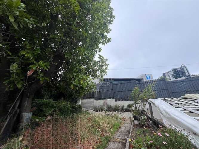 Céntrico sitio de esquina con casa en Puerto Montt.