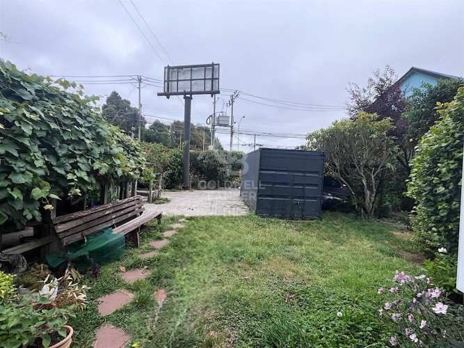 Céntrico sitio de esquina con casa en Puerto Montt.