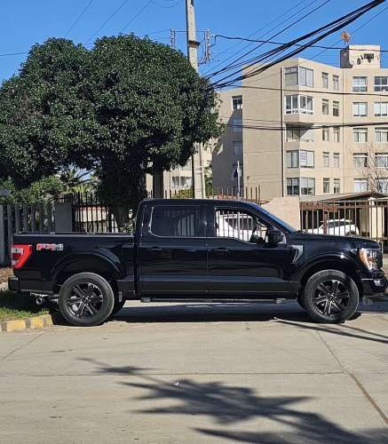 Ford F-150 Lariat Sport