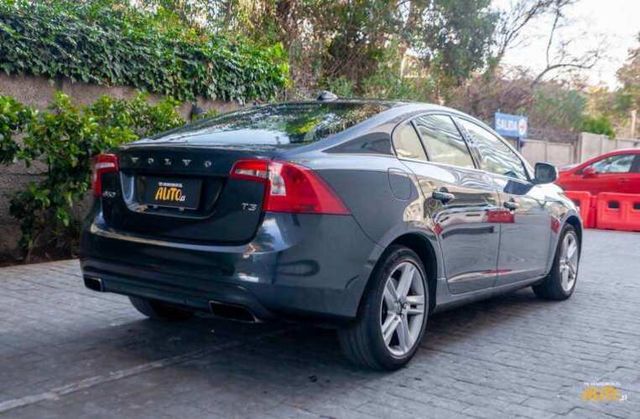 Volvo S60 1.5 T3 Comfort Powershift 2017