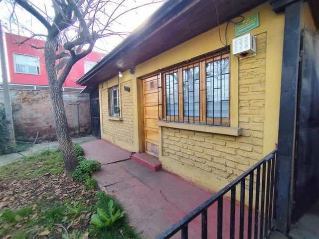 CASA Yelcho / Av. Las Parcelas