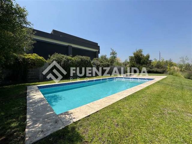 CASA Padre Sergio Correa condominio Los Bosques