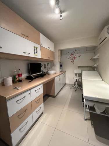 ARRIENDA CENTRO MÉDICO - 9 PRIVADOS - HUECHURABA
