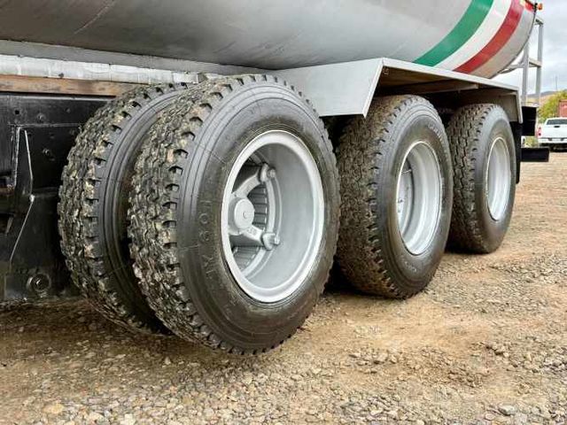 2011 Camión International Workstar 7400 con Estanque Aljibe de 15.000 lts