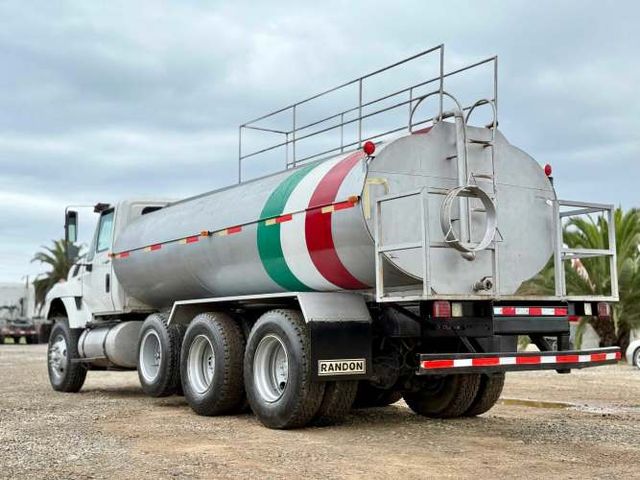 2011 Camión International Workstar 7400 con Estanque Aljibe de 15.000 lts