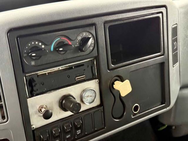 2011 Camión International Workstar 7400 con Estanque Aljibe de 15.000 lts