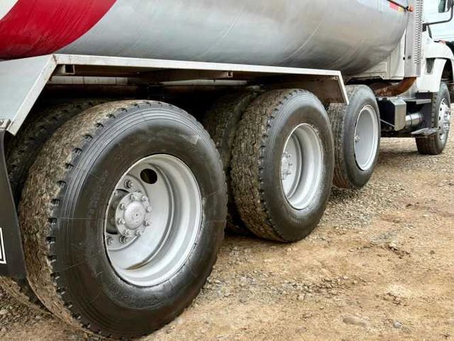 2011 Camión International Workstar 7400 con Estanque Aljibe de 15.000 lts