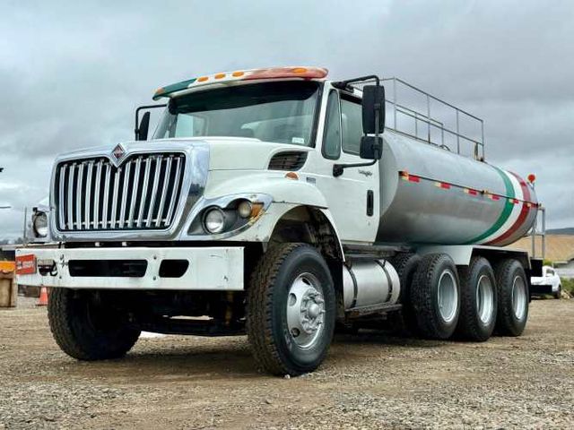 2011 Camión International Workstar 7400 con Estanque Aljibe de 15.000 lts