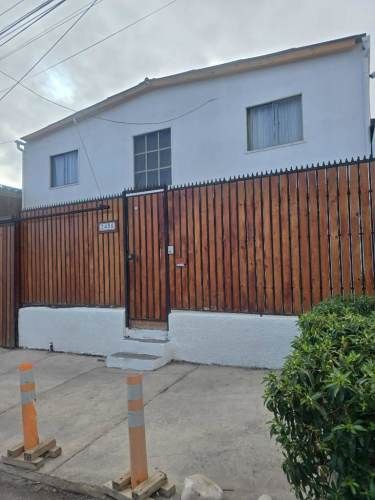 SE VENDE HERMOSA CASA EN SECTOR SUR DE IQUIQUE
