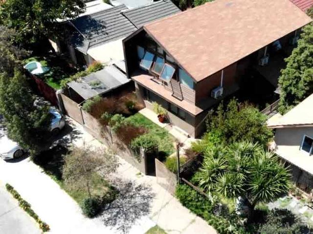 IMPECABLE CASA REMODELADA, AMPLIOS ESPACIOS, BARRI