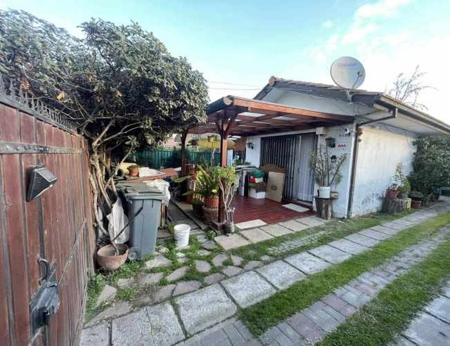 Venta de Amplia Casa en Lo Barnechea