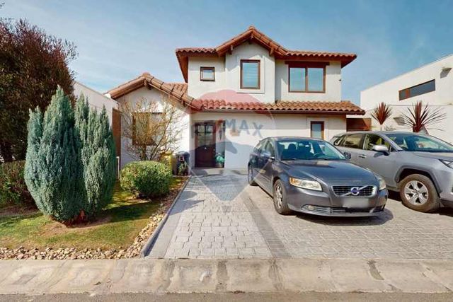 Casa chilena condominio taiquen i colina