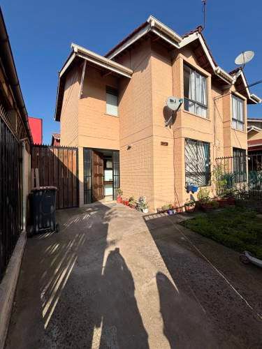 Casa En Venta Sector Muy Seguro De Jardín Del Sur 3, Maipú.